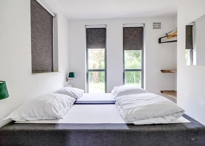 6 - Persoons La Moufflon 124 *